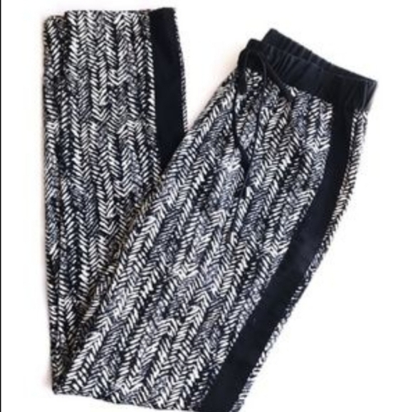 Vince Camuto Drawstring Herringbone Tuxedo Pants - Picture 4 of 9